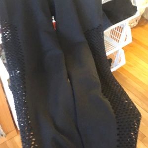 VS sport workout leggings with cut out design